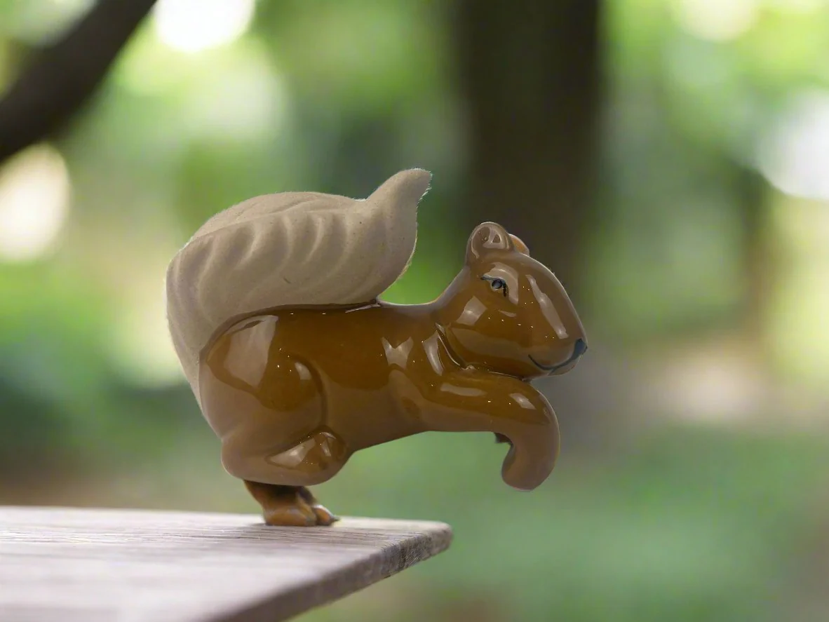 Squirrel Pot Planter Sitter
