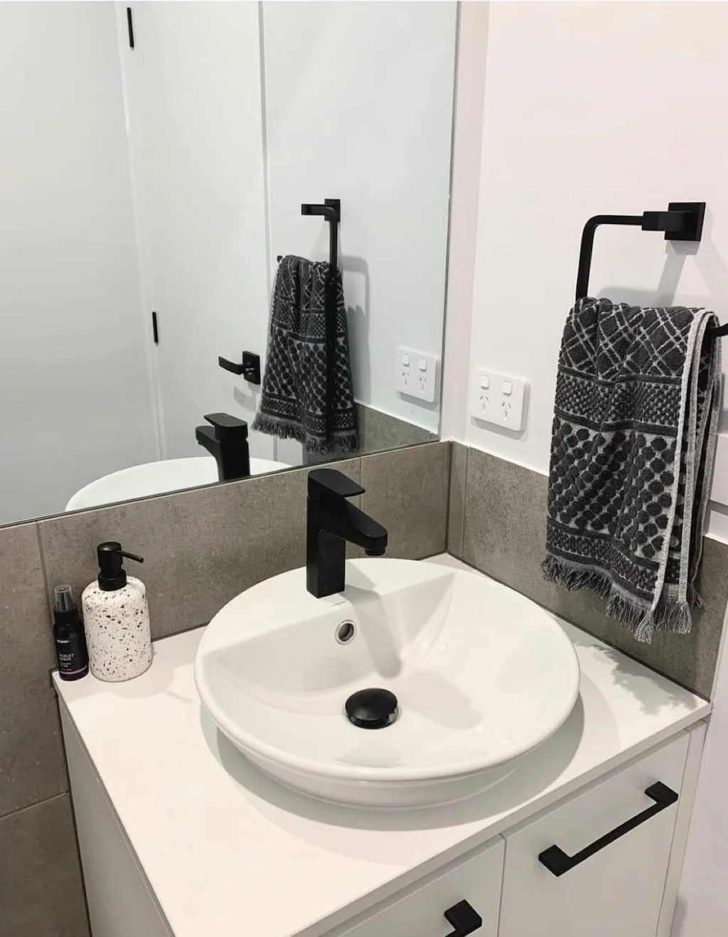 VENICE Soap Dispenser - White - Image 9